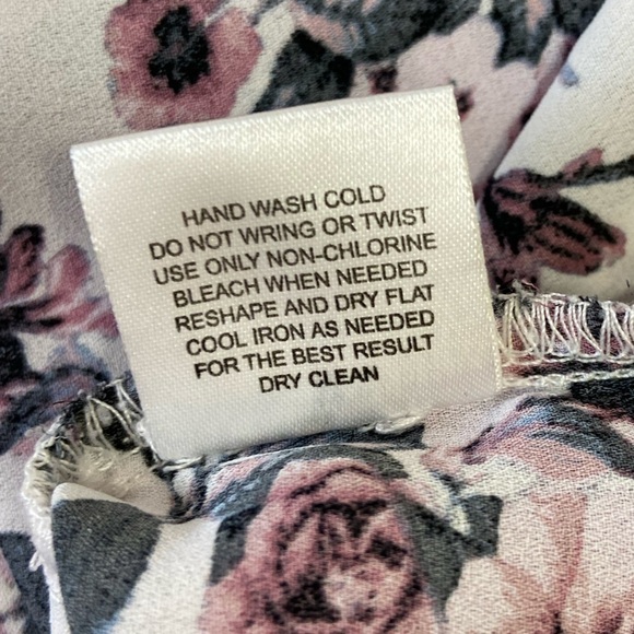 Hippie Rose~Pretty V-Neck Floral Cold Shoulder Top~Blue-Pink-Black-White~Size M - Picture 10 of 10